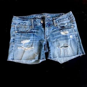 American eagle low rise mid thigh shorts